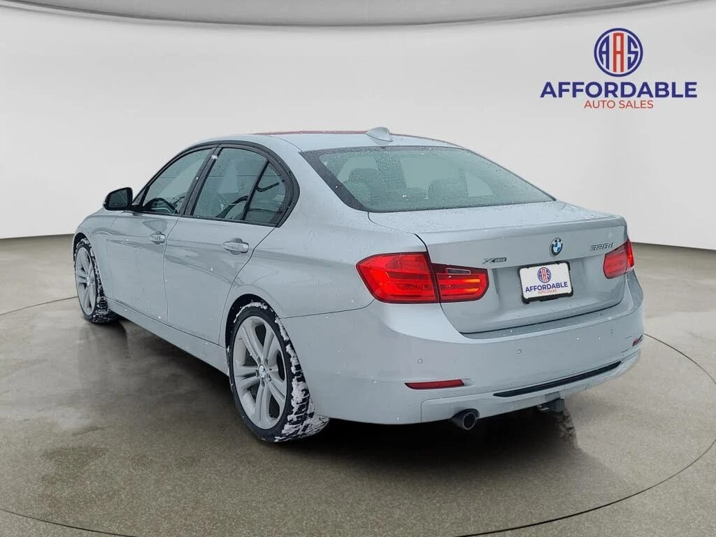 BMW 328 xDrive* АвтоКредит* (ЦЕНА ДО БГ)* , снимка 3 - Автомобили и джипове - 54024901