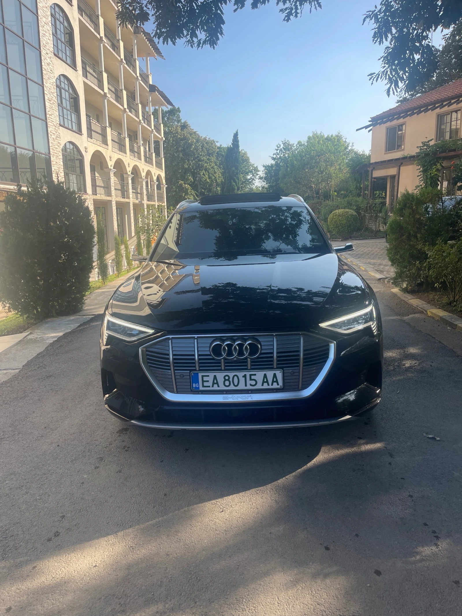 Audi E-Tron 55 - Бартер, снимка 2 - Автомобили и джипове - 54706669