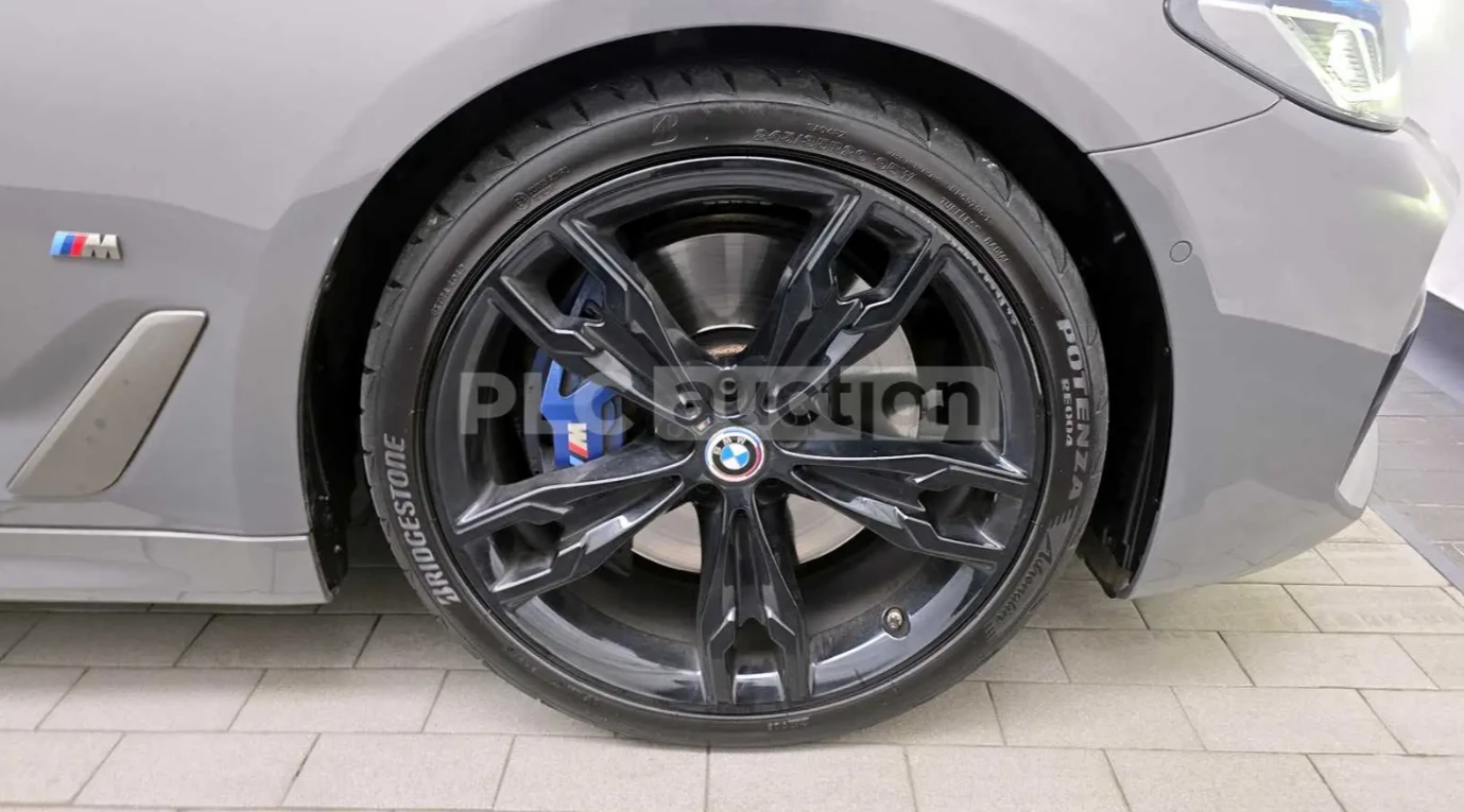 BMW 550 M550* BOWER&WILKINS* SWAROVSKI* * 360* NARDO GRAY, снимка 6 - Автомобили и джипове - 54090128