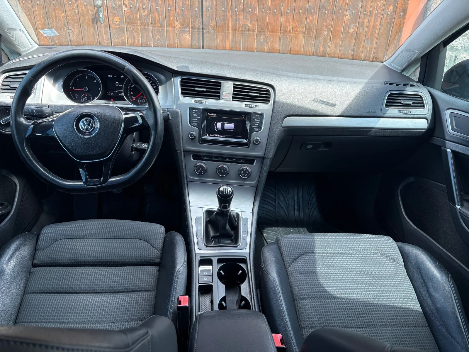 VW Golf 2.0 TDI 150 к.с, снимка 12 - Автомобили и джипове - 54296069