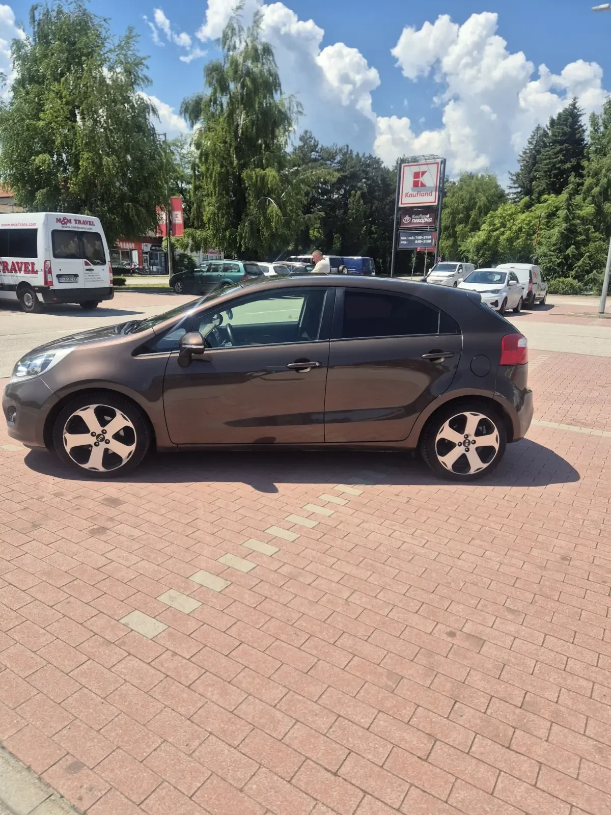 Kia Rio 1.4 16V, снимка 6 - Автомобили и джипове - 54873755