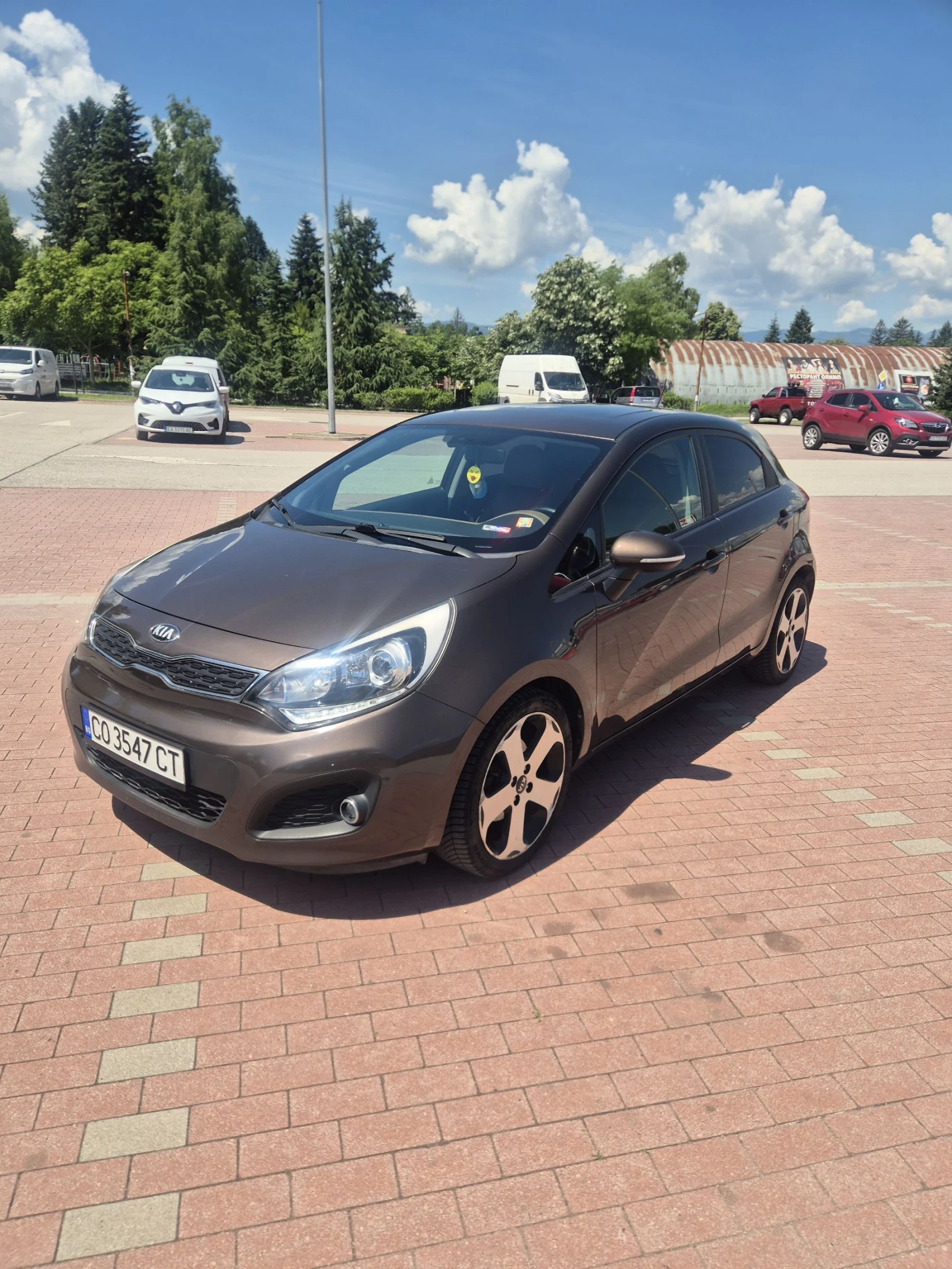 Kia Rio 1.4 16V, снимка 7 - Автомобили и джипове - 54873755