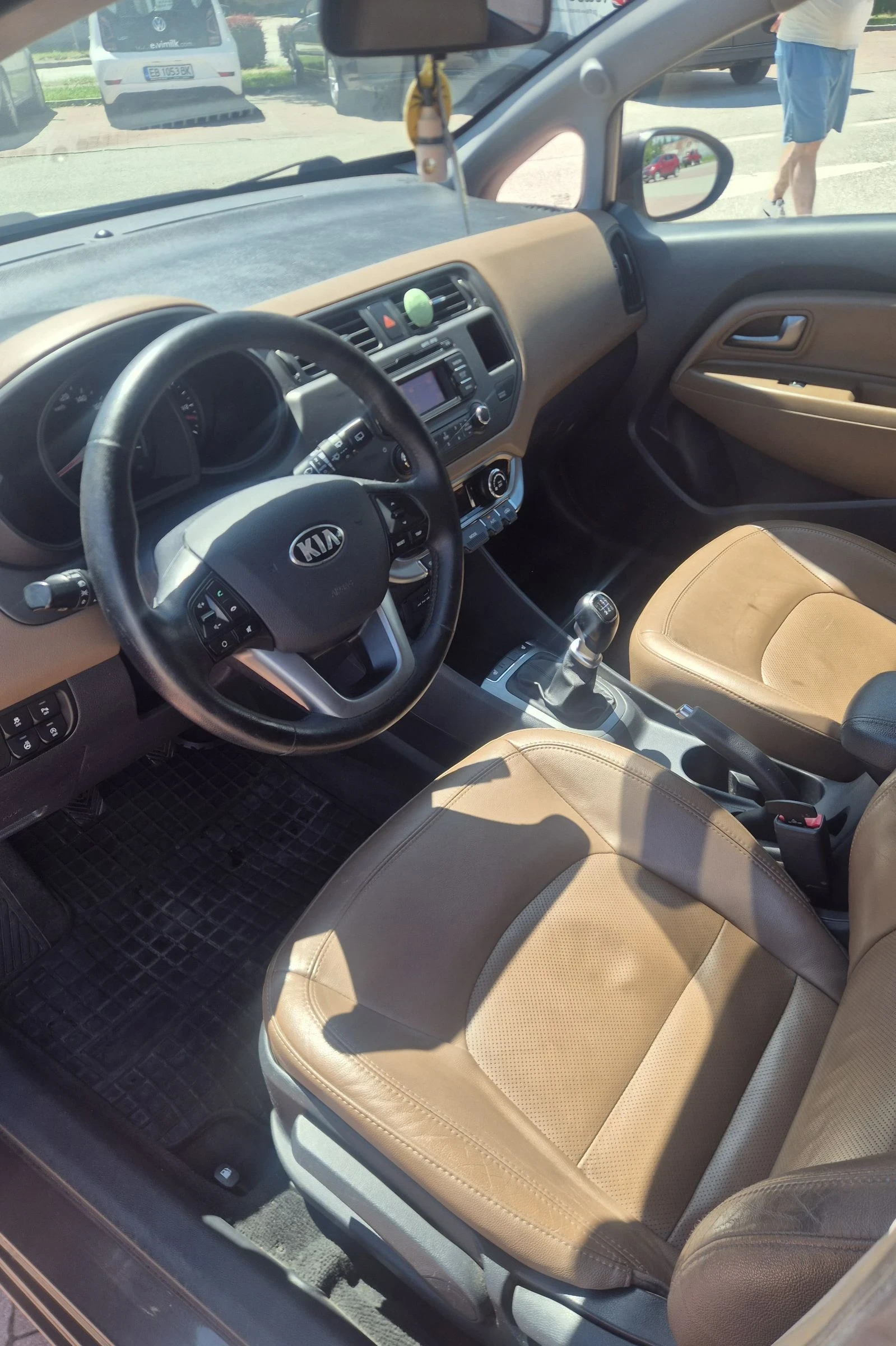 Kia Rio 1.4 16V, снимка 11 - Автомобили и джипове - 54873755