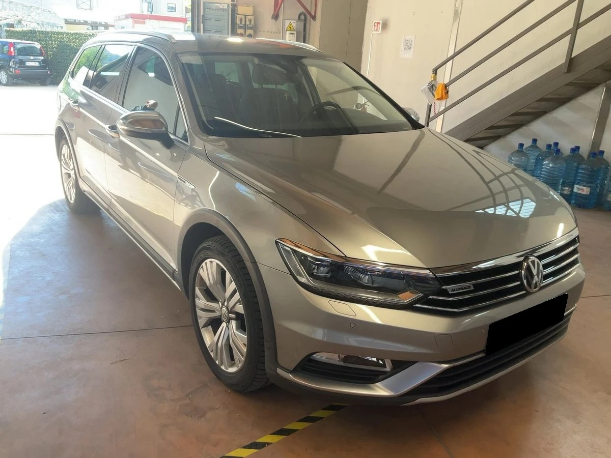 VW Passat Alltrack* 190кс.* 4x4* Digital* Дистроник* LED, снимка 3 - Автомобили и джипове - 55058608