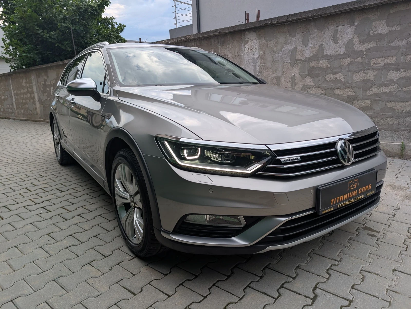 VW Passat Alltrack* 190кс.* 4x4* Digital* Дистроник* LED, снимка 4 - Автомобили и джипове - 55058608