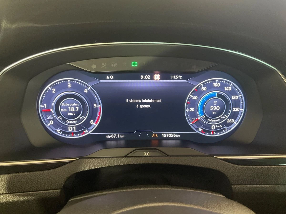 VW Passat Alltrack* 190кс.* 4x4* Digital* Дистроник* LED, снимка 13 - Автомобили и джипове - 55058608
