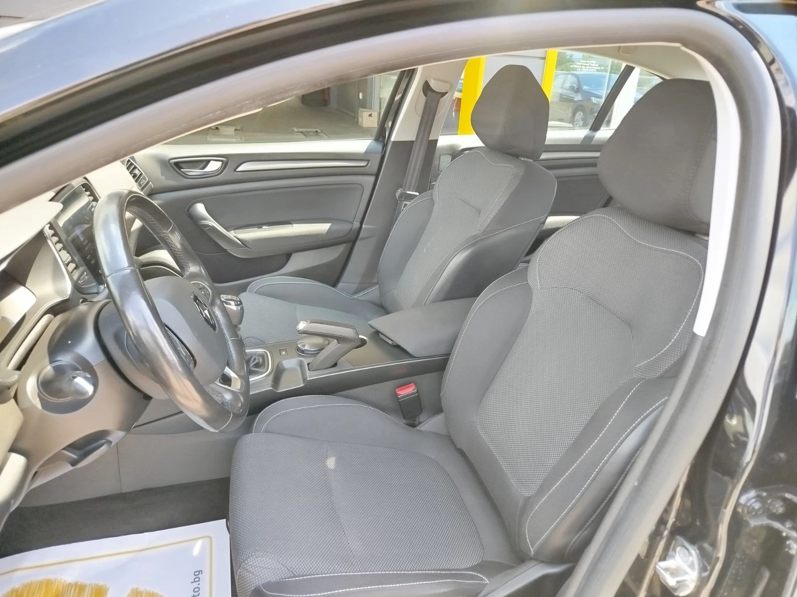 Renault Megane 1.3 TCe/140 к.с., снимка 11 - Автомобили и джипове - 55172707