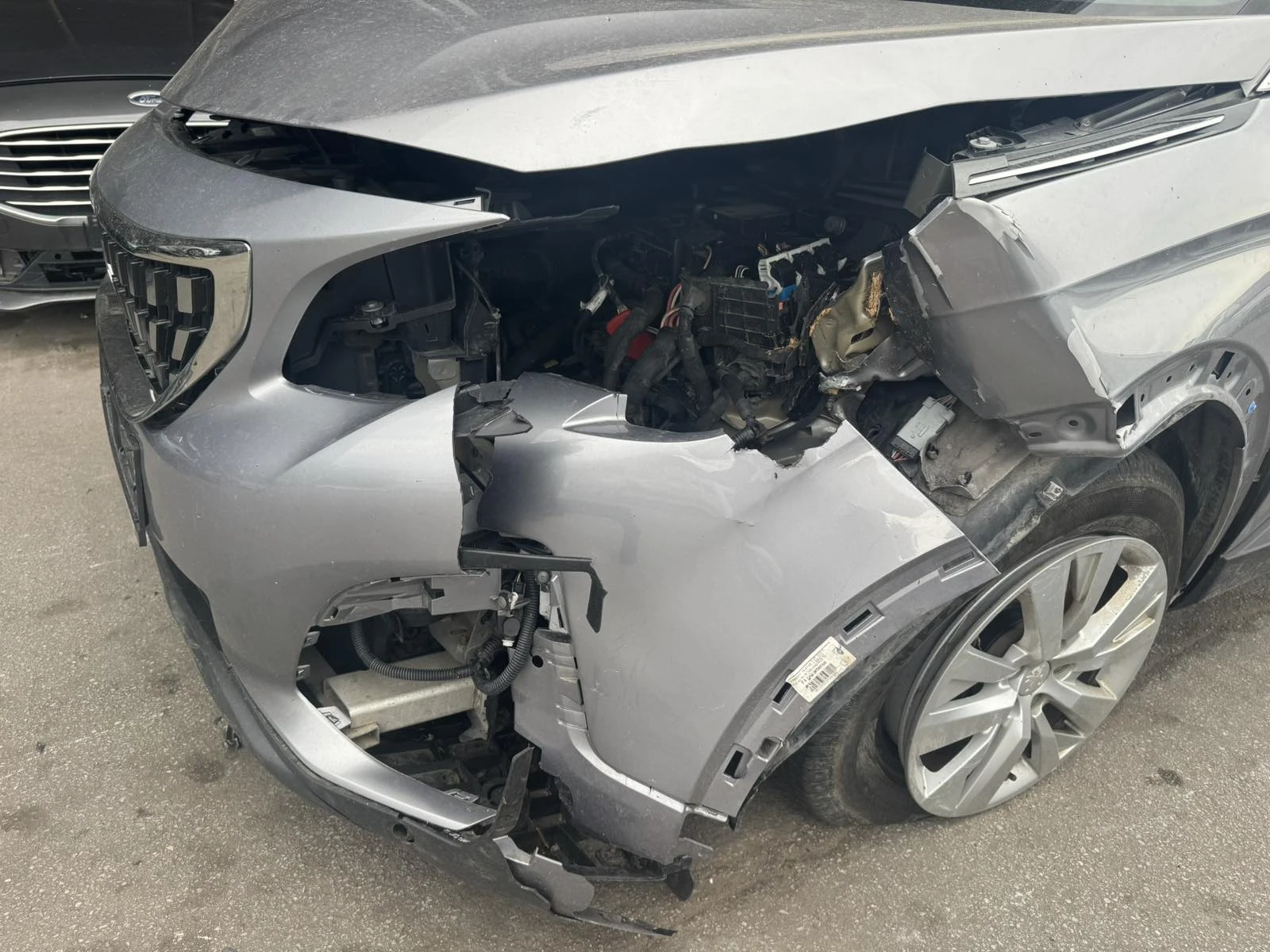Peugeot 3008 1.5D AVTOMATIK, снимка 3 - Автомобили и джипове - 55207701