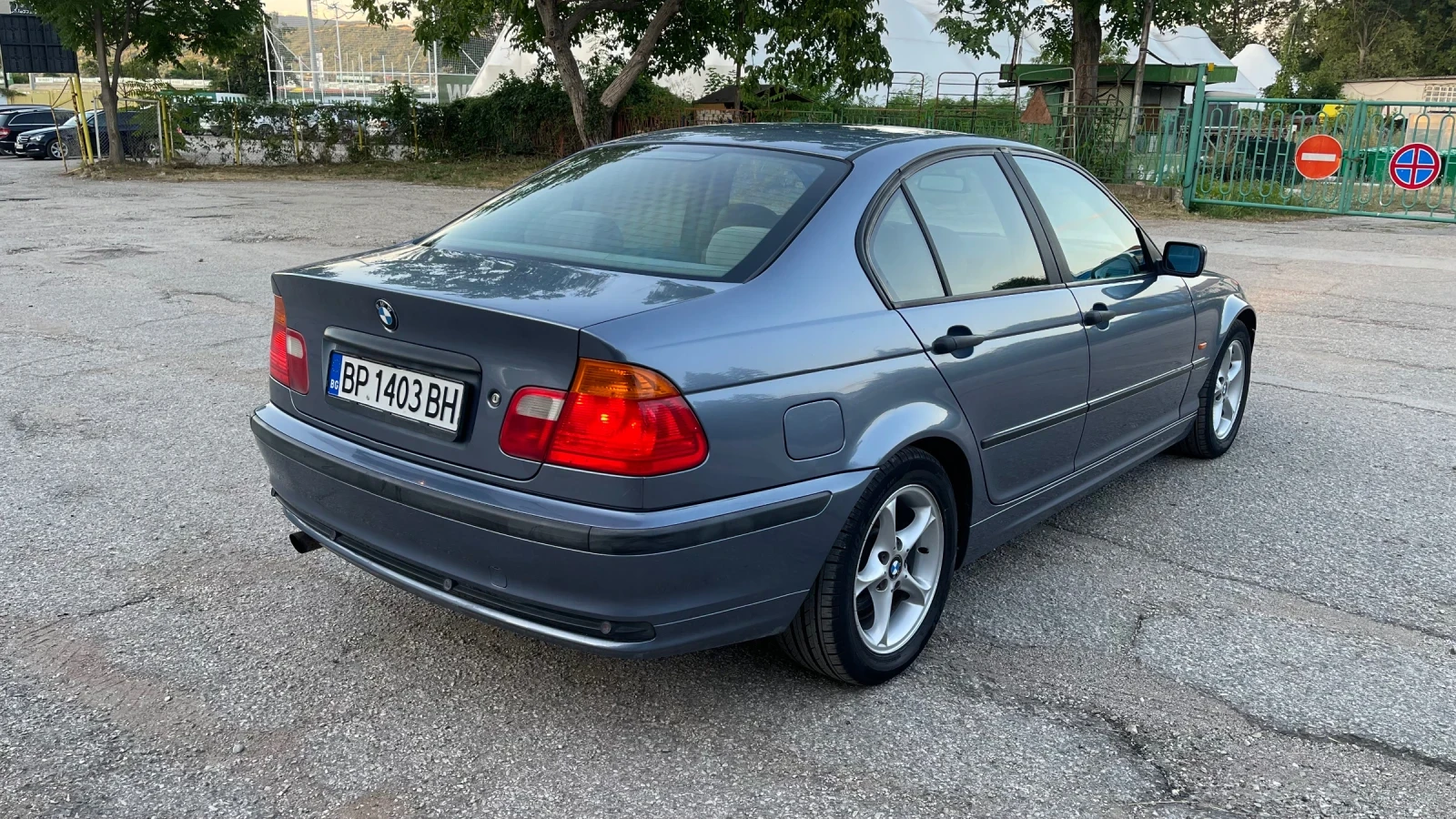 BMW 318, снимка 8 - Автомобили и джипове - 55226453