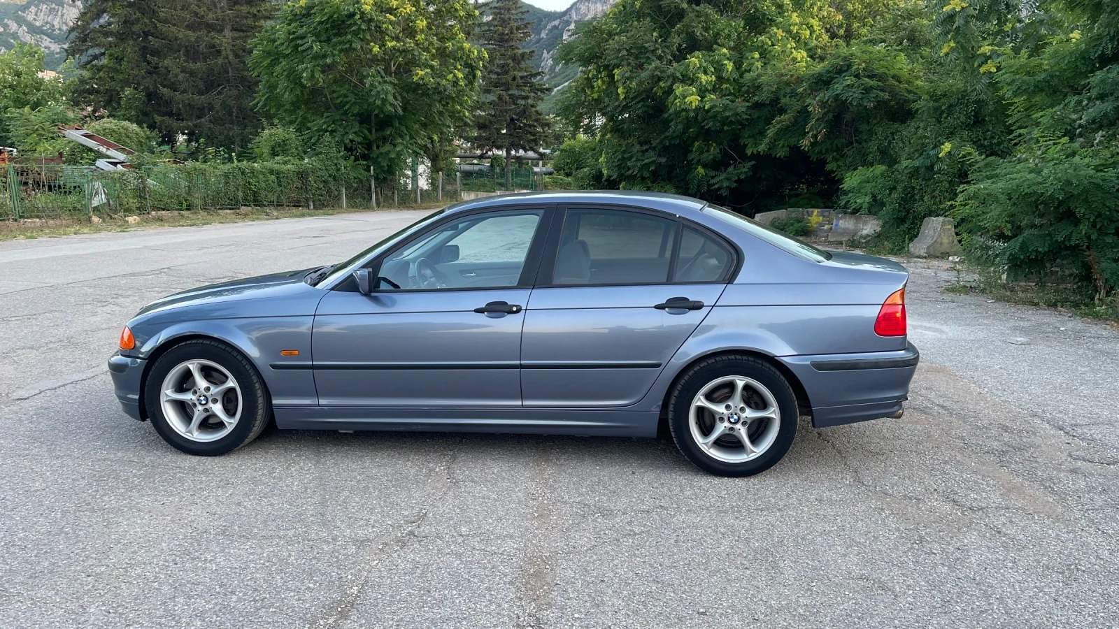 BMW 318, снимка 6 - Автомобили и джипове - 55226453