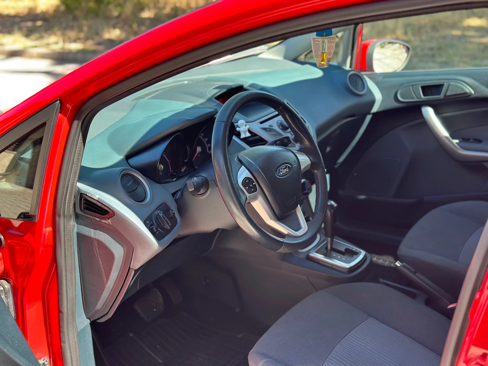 Ford Fiesta 1.4-97 к.с, снимка 6 - Автомобили и джипове - 55949964