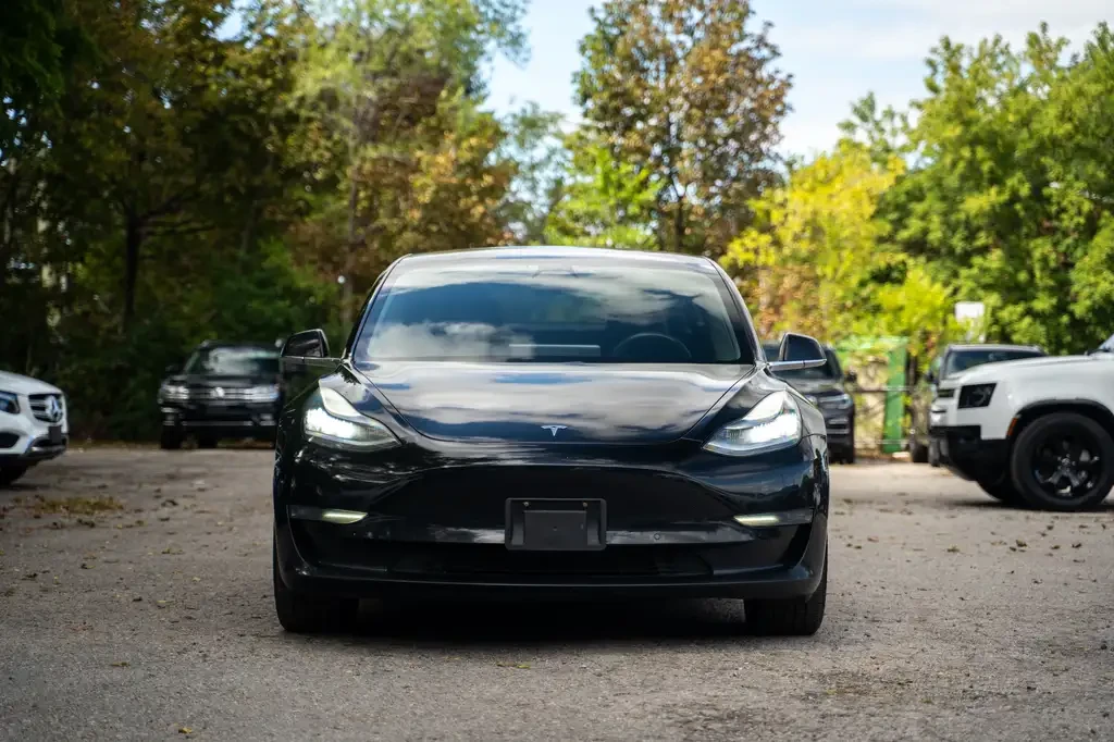 Tesla Model 3 RWD| NoAccident| 380+ km| Pano, снимка 2 - Автомобили и джипове - 56061626