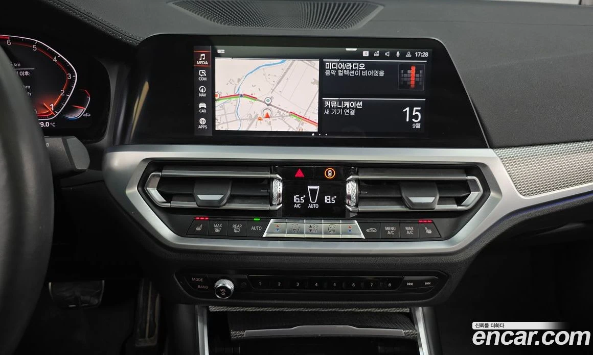BMW 330 330i M Sport, снимка 12 - Автомобили и джипове - 56156701