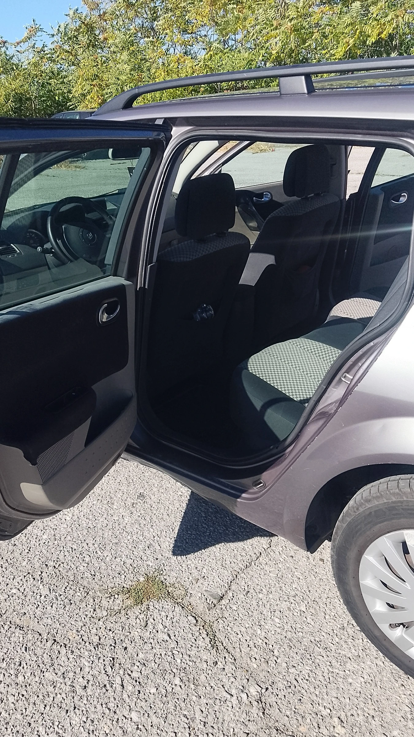 Renault Megane, снимка 12 - Автомобили и джипове - 56351298