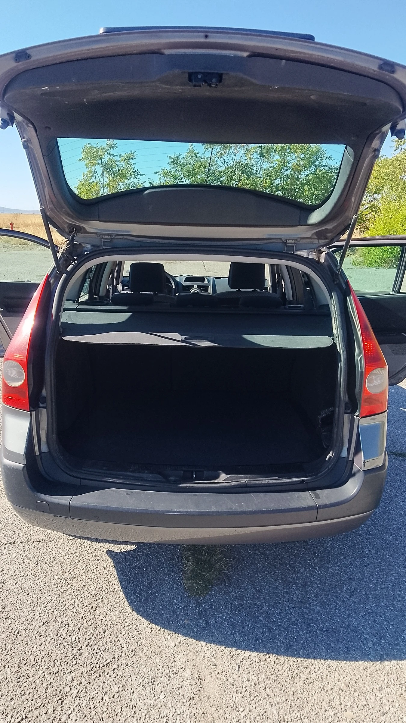 Renault Megane, снимка 17 - Автомобили и джипове - 56351298