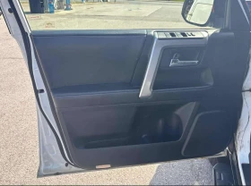 Toyota 4runner SR5/CARFAX/Кожа/ФИНАНСИРАНЕ | Auto.bg — изображение 14