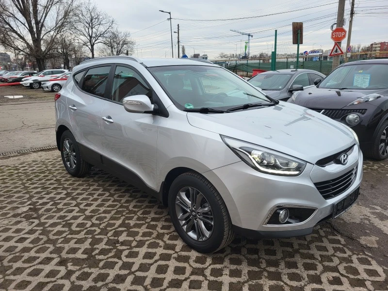 Hyundai IX35 2.0CRDI, снимка 3 - Автомобили и джипове - 44260058