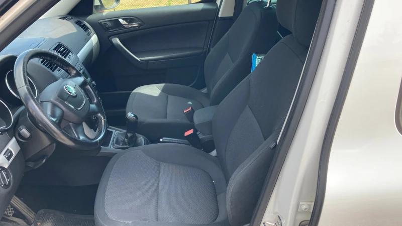Skoda Yeti, снимка 7 - Автомобили и джипове - 52243528