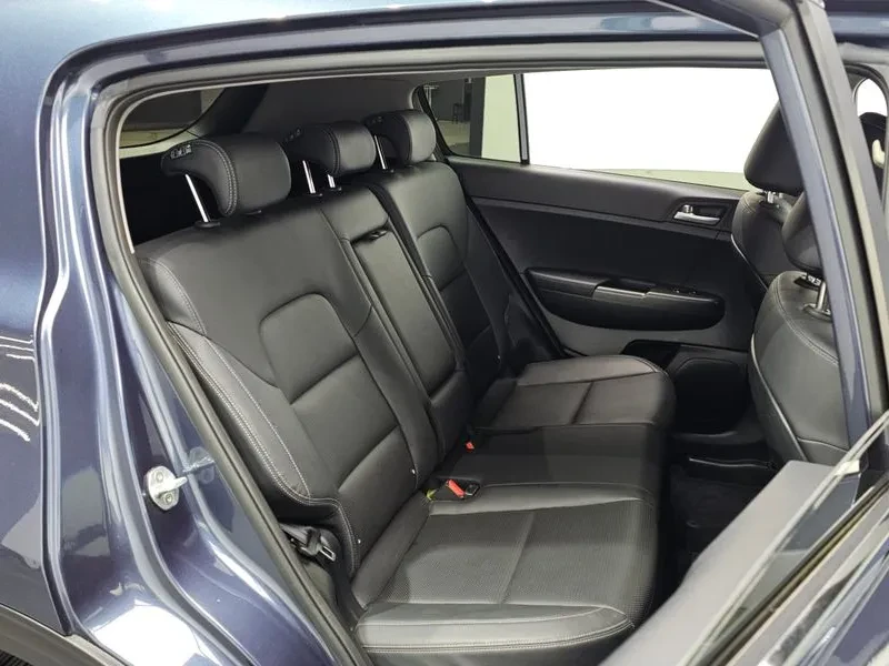 Kia Sportage 2.0 CRDi 4WD, снимка 12 - Автомобили и джипове - 54276388