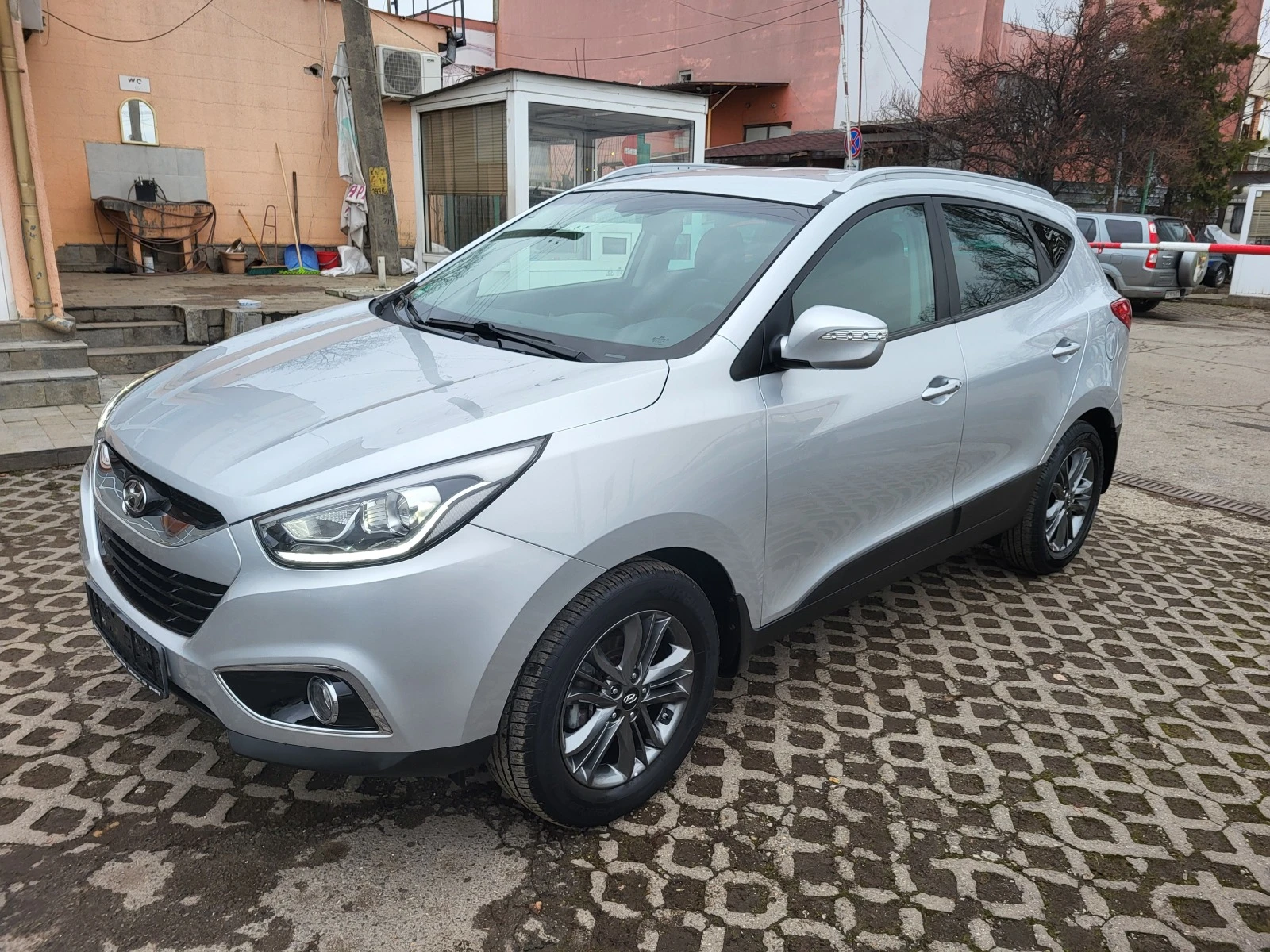 Hyundai IX35 2.0CRDI - изображение 2