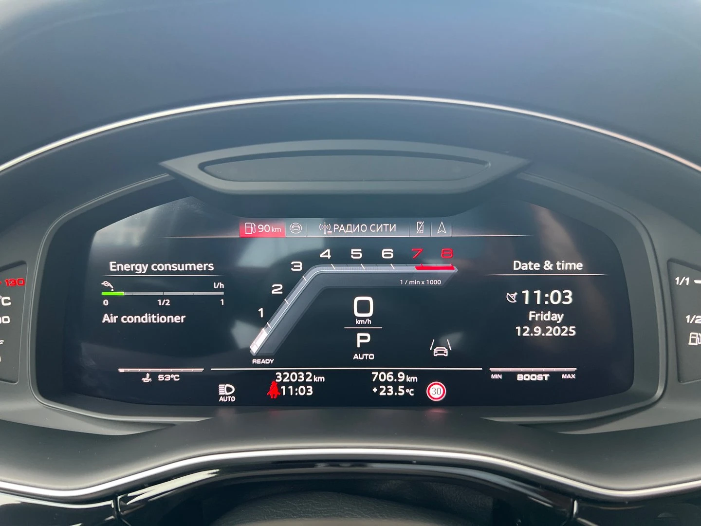 Audi SQ8 TFSI quattro - изображение 10