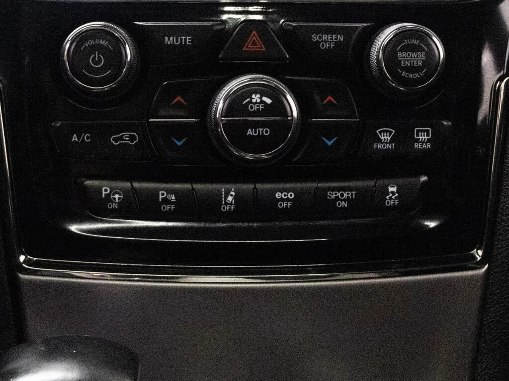 Jeep Grand cherokee 2019 LIMITED X* 5.7 HEMI V8* DISTRONIK* PANO*  - изображение 9