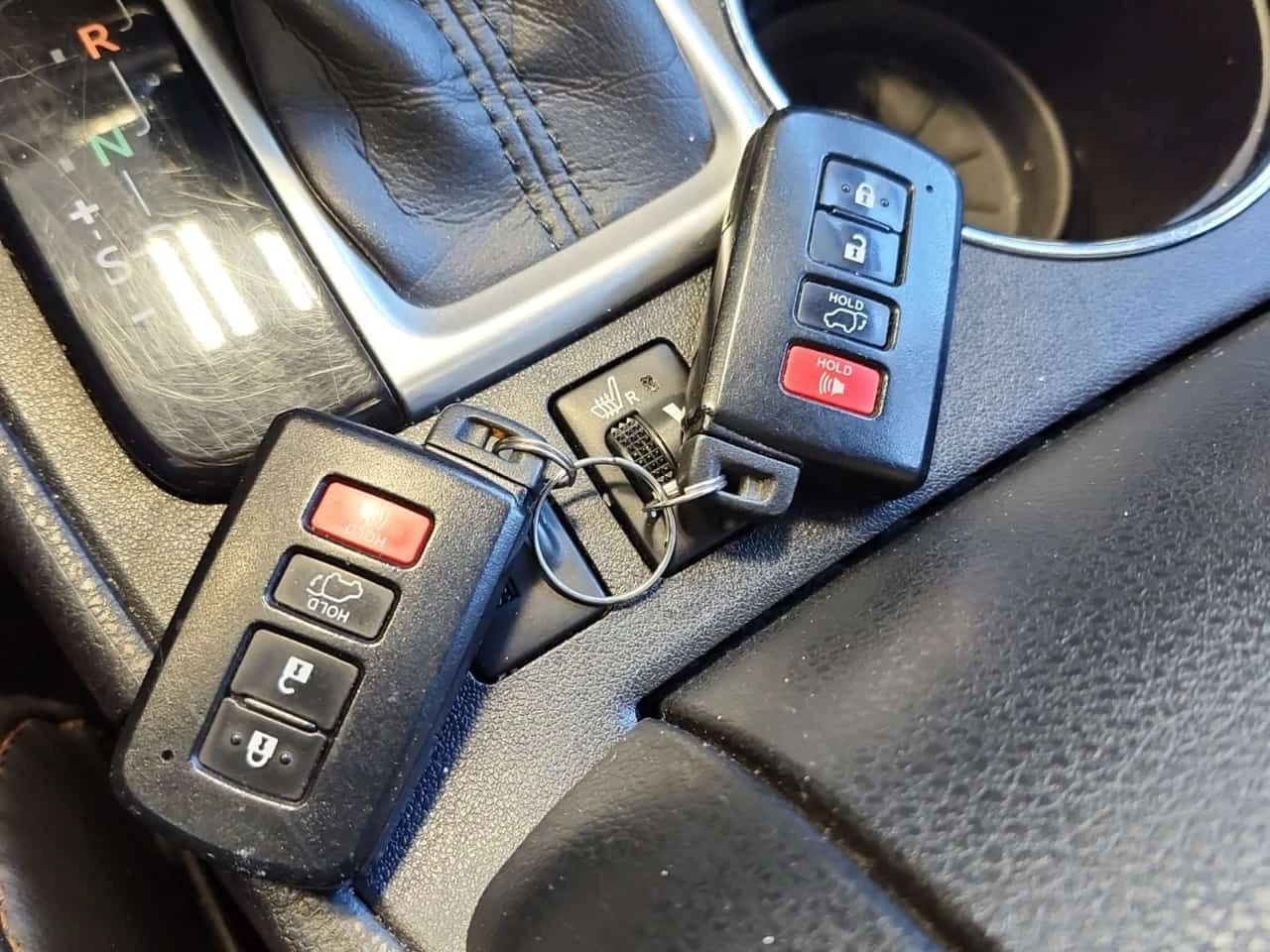 Toyota Highlander XLE /CARFAX /Кожа/Подгрев/4х4/Панорама/2 ключа, снимка 5 - Автомобили и джипове - 53715536