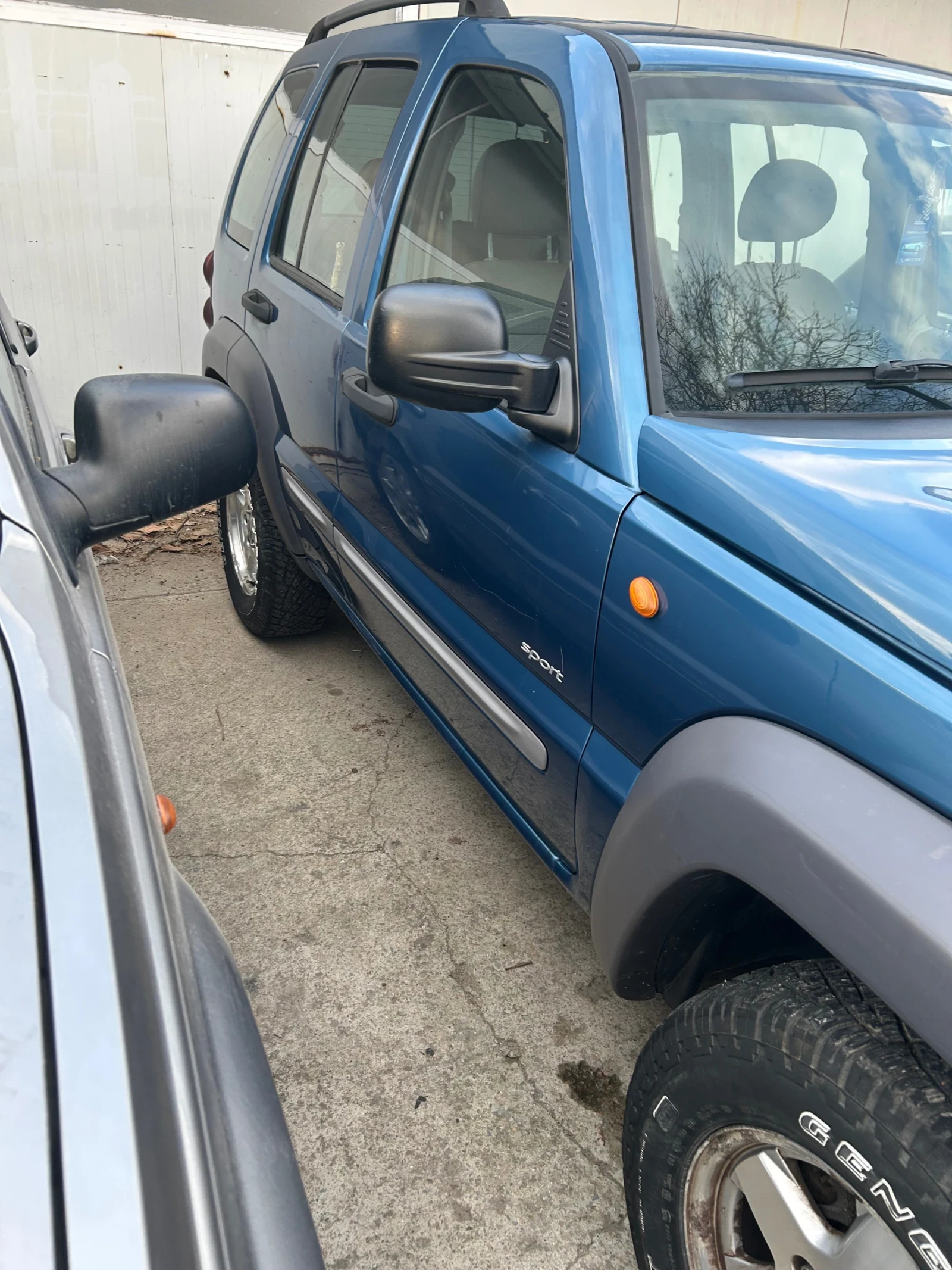 Jeep Cherokee, снимка 4 - Автомобили и джипове - 53894820