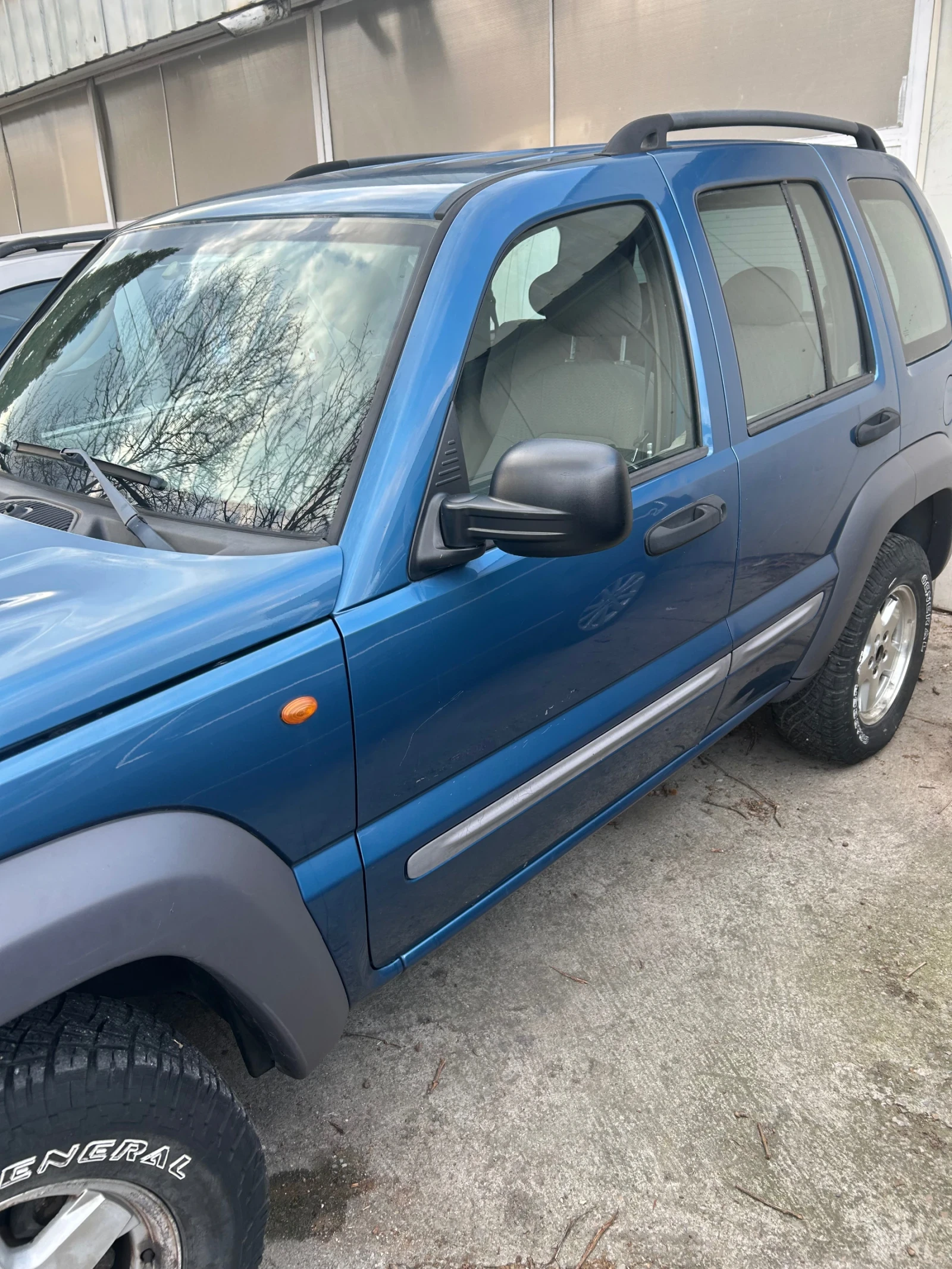 Jeep Cherokee, снимка 15 - Автомобили и джипове - 53894820