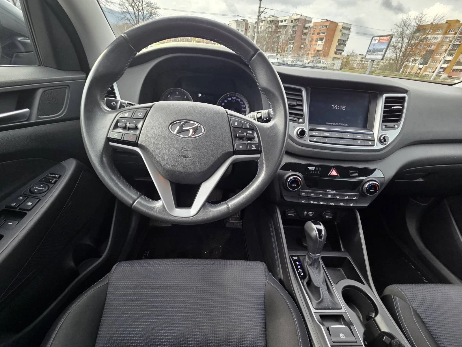 Hyundai Tucson, снимка 10 - Автомобили и джипове - 53960887