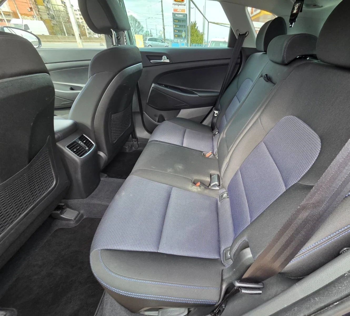 Hyundai Tucson, снимка 12 - Автомобили и джипове - 53960887