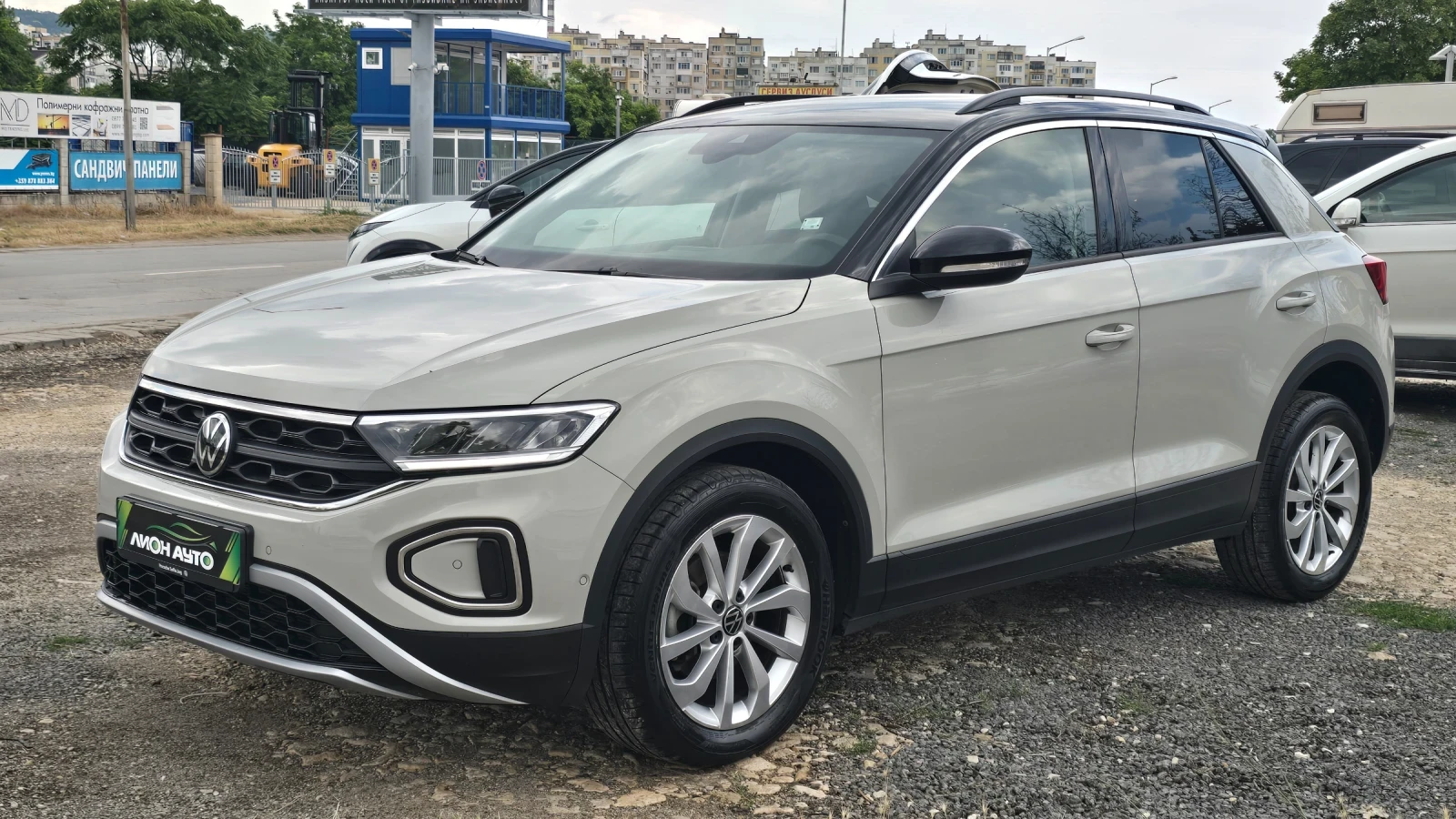 VW T-Roc LIFE* ГАРАНЦИОНЕН* 1.5TSI* DSG7* DIGITAL cockpit* , снимка 3 - Автомобили и джипове - 54214619