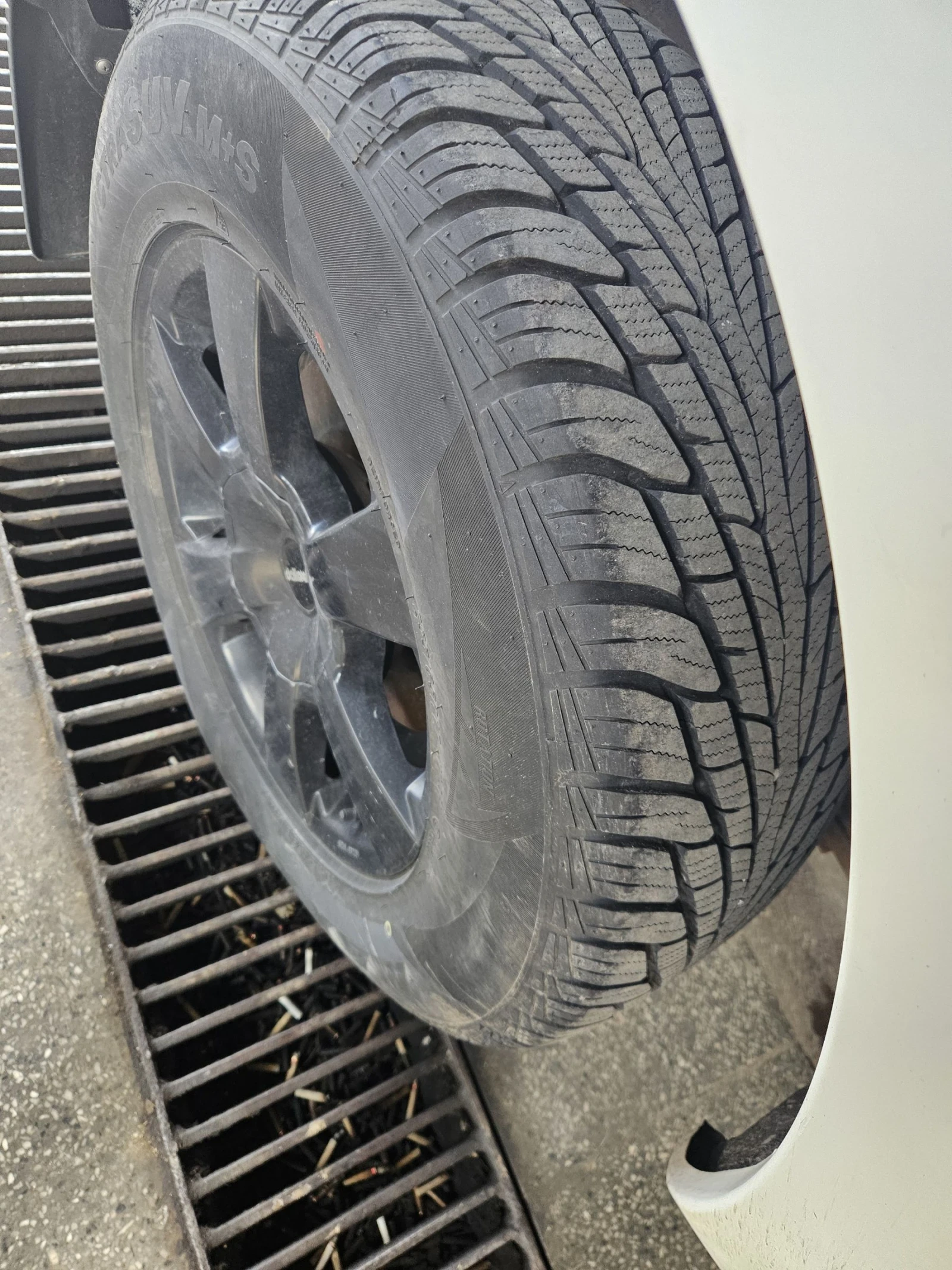 Nissan Navara 2.5D, снимка 13 - Автомобили и джипове - 54229535