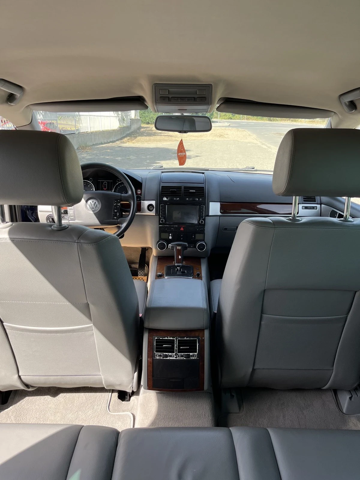 VW Touareg 3.2 GAZ, снимка 7 - Автомобили и джипове - 54432158