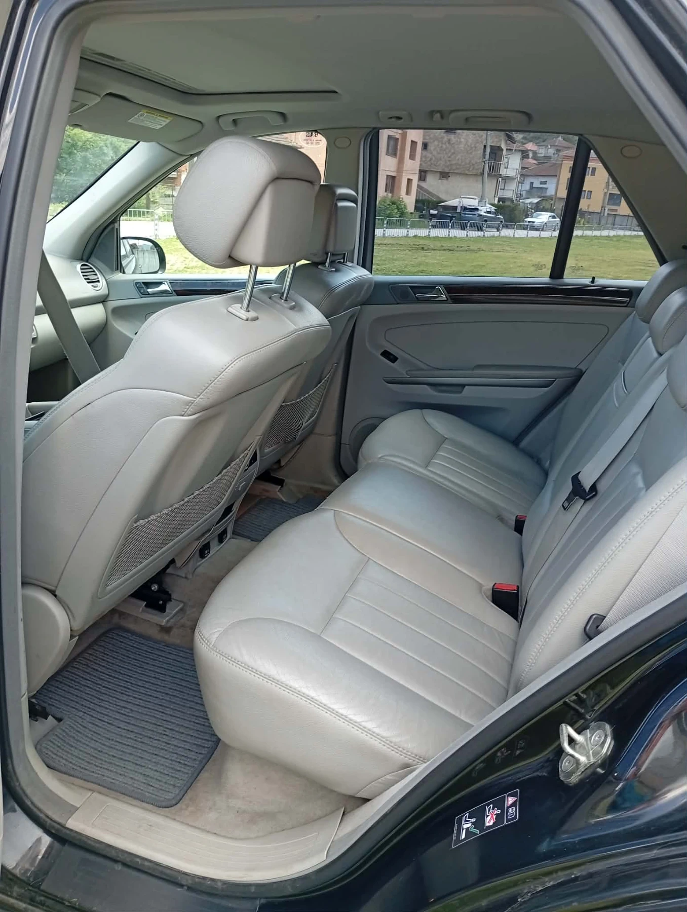 Mercedes-Benz ML 320, снимка 11 - Автомобили и джипове - 54888918
