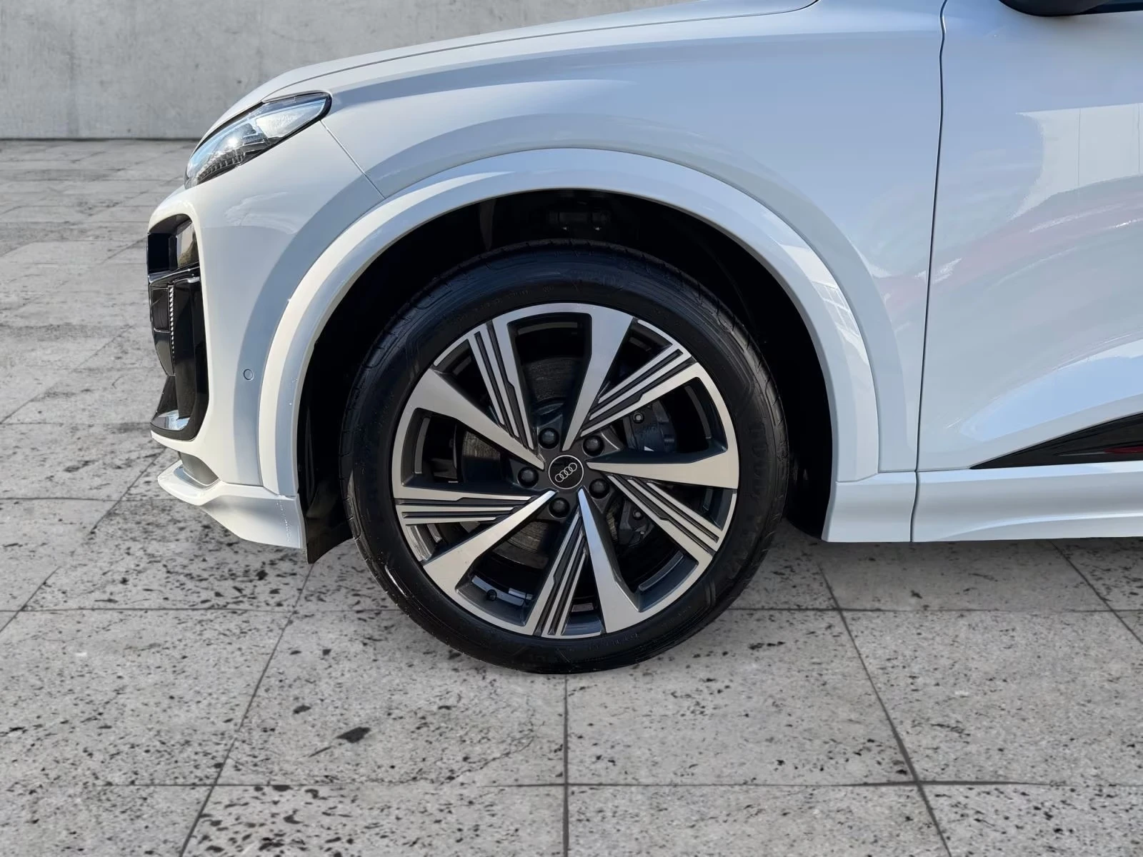Audi Q6 SQ6 E-TRON / MMI PRO / B&O / MATRIX / 360 / HUD / , снимка 7 - Автомобили и джипове - 55198370