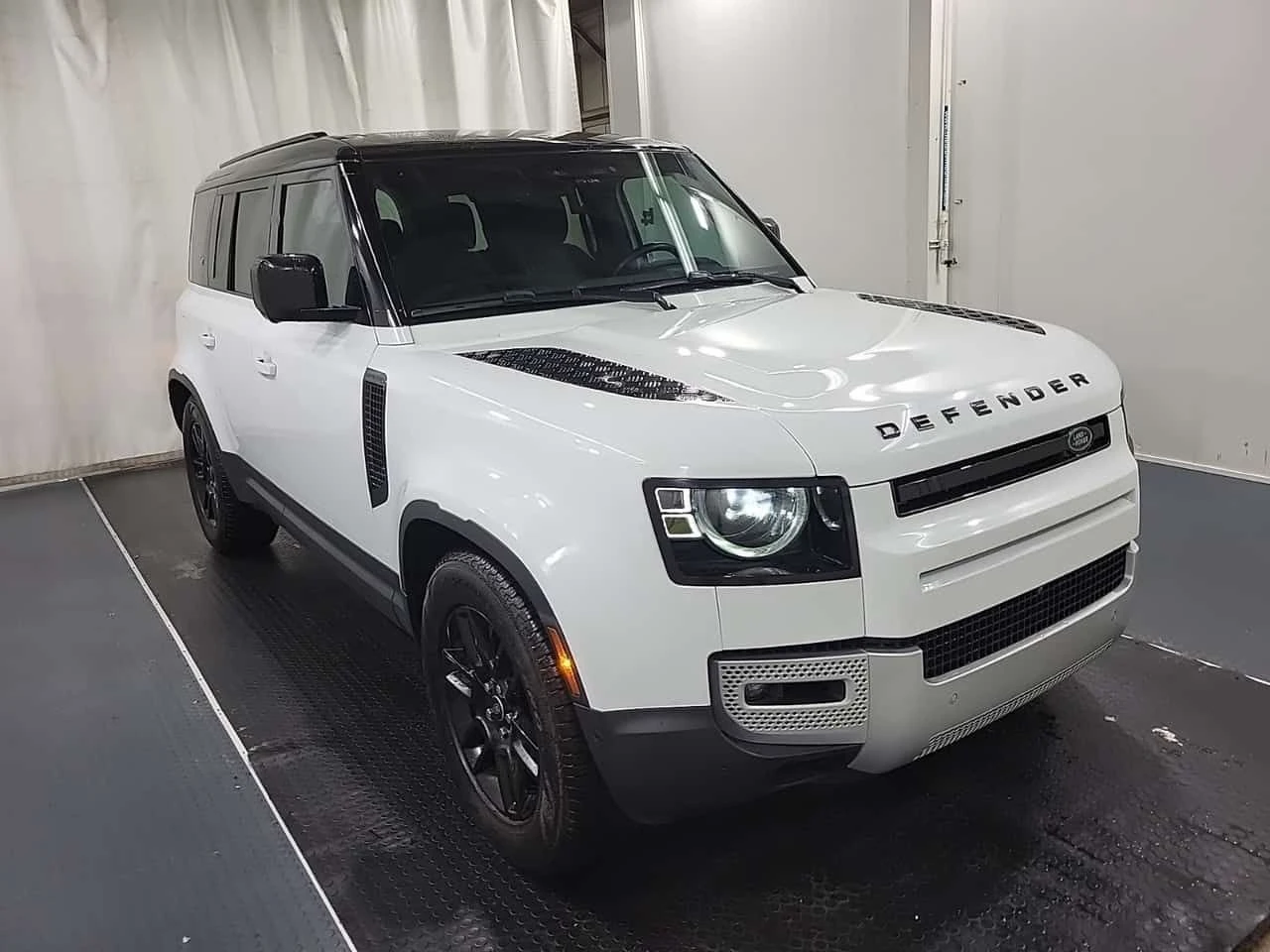 Land Rover Defender * SE * CARFAX * , снимка 2 - Автомобили и джипове - 55508494