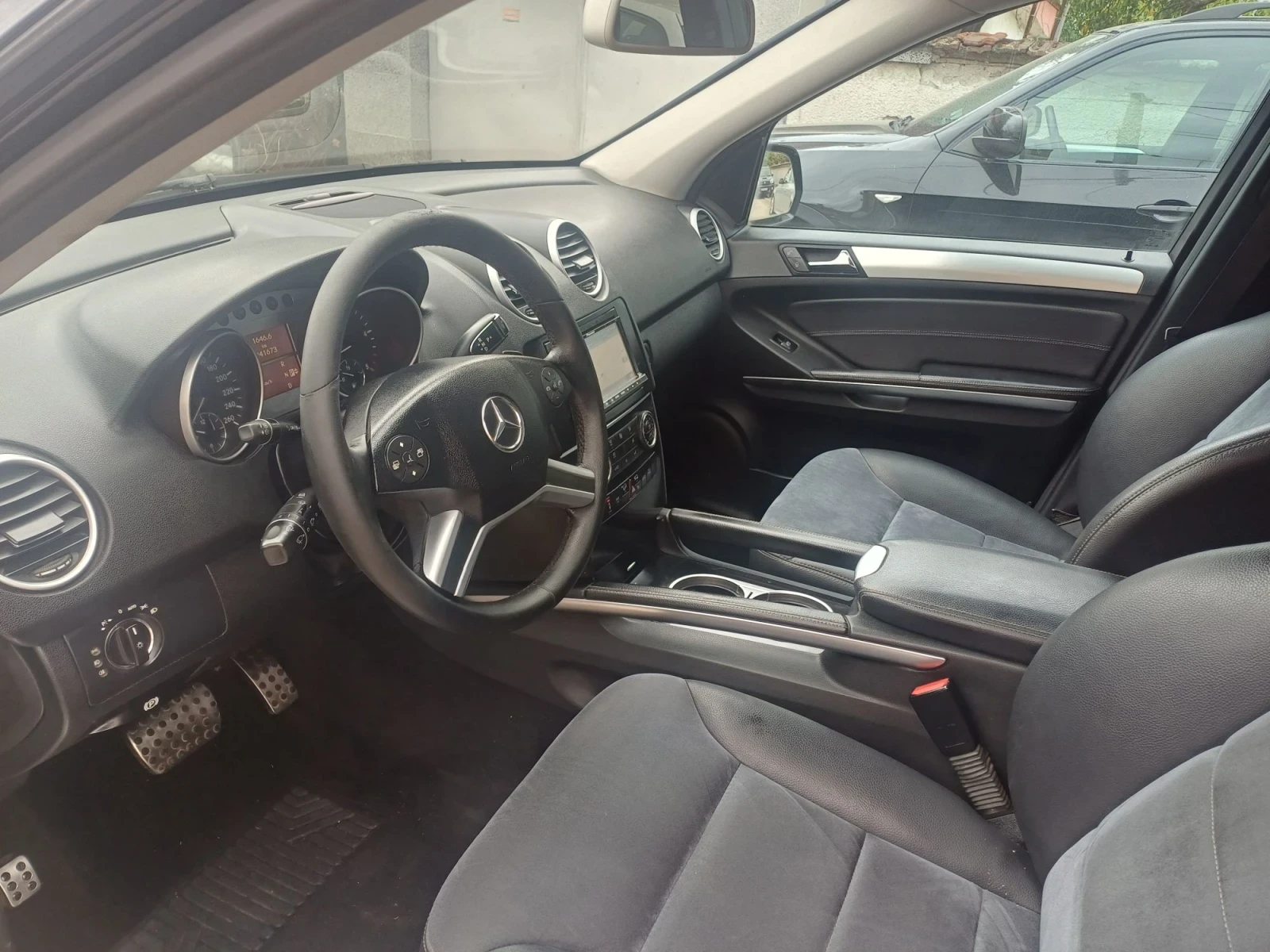 Mercedes-Benz ML 320 Facelift-Sport, снимка 12 - Автомобили и джипове - 56243469