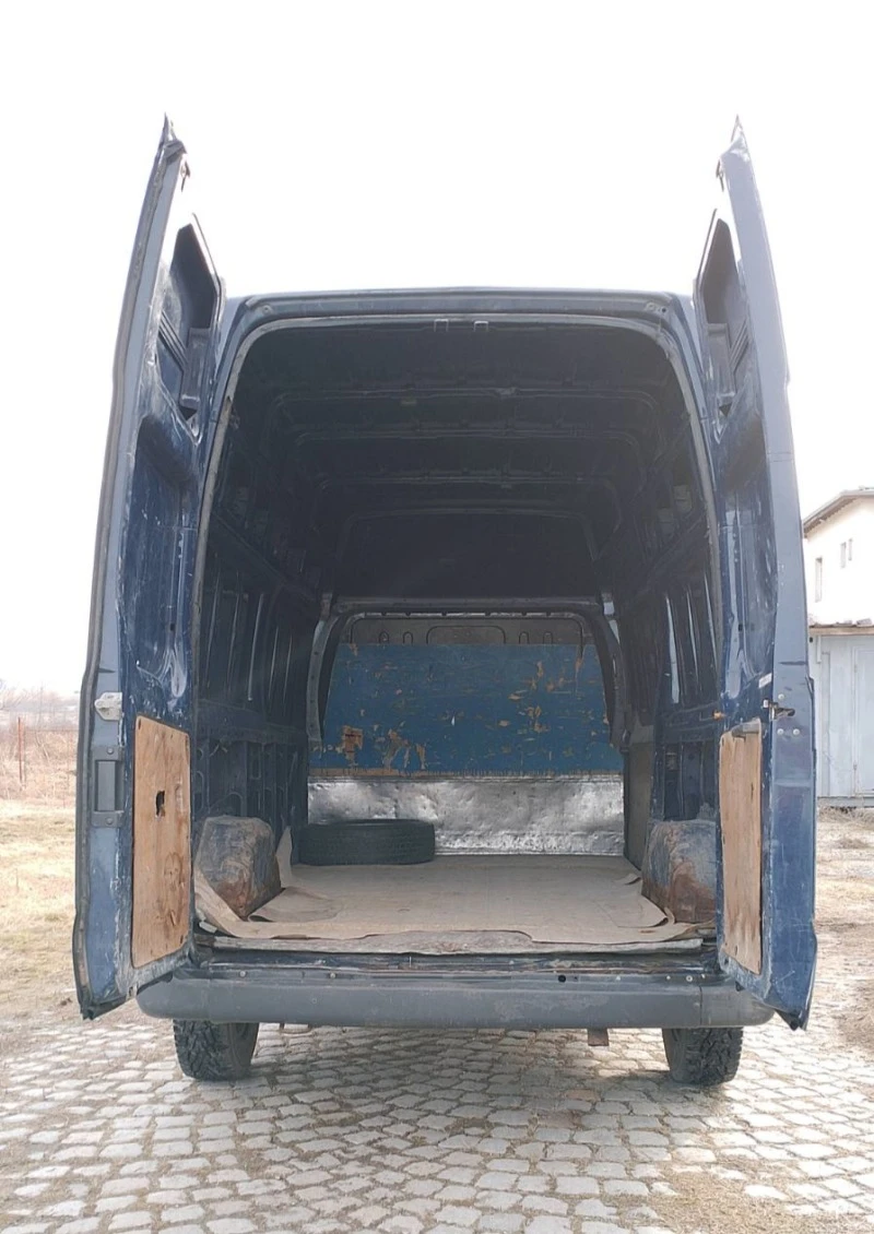 Ford Transit 330, снимка 7 - Бусове и автобуси - 44515343