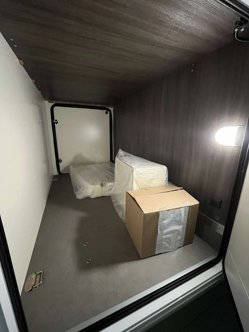 Кемпер McLouis NEVIS 2025 Face to face, снимка 13 - Каравани и кемпери - 51373476