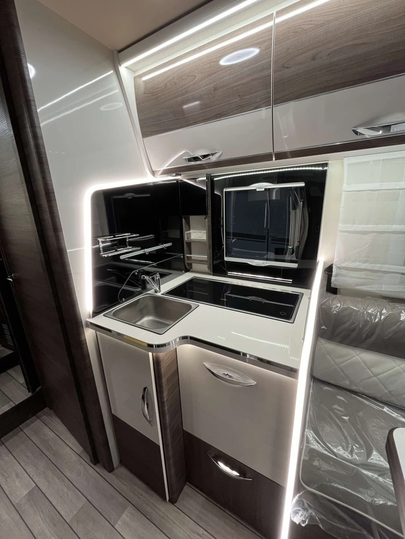 Кемпер McLouis NEVIS 2025 Face to face, снимка 11 - Каравани и кемпери - 51373476