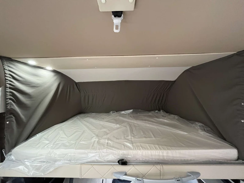 Кемпер McLouis NEVIS 2025 Face to face, снимка 8 - Каравани и кемпери - 51373476