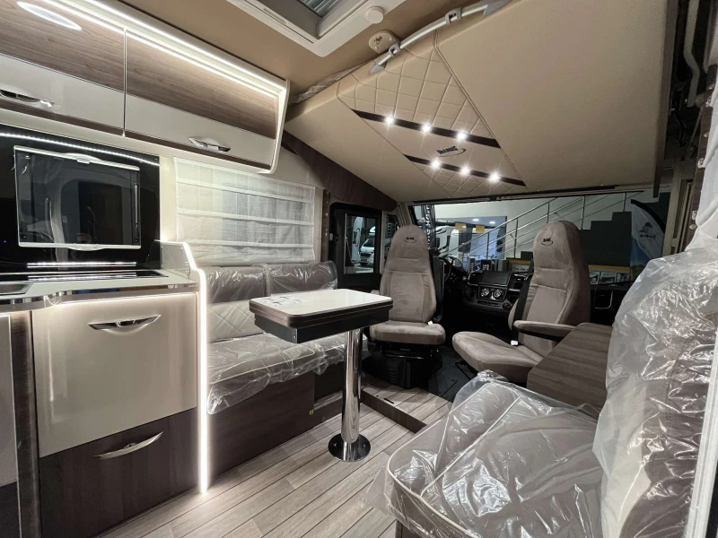 Кемпер McLouis NEVIS 2025 Face to face, снимка 5 - Каравани и кемпери - 51373476