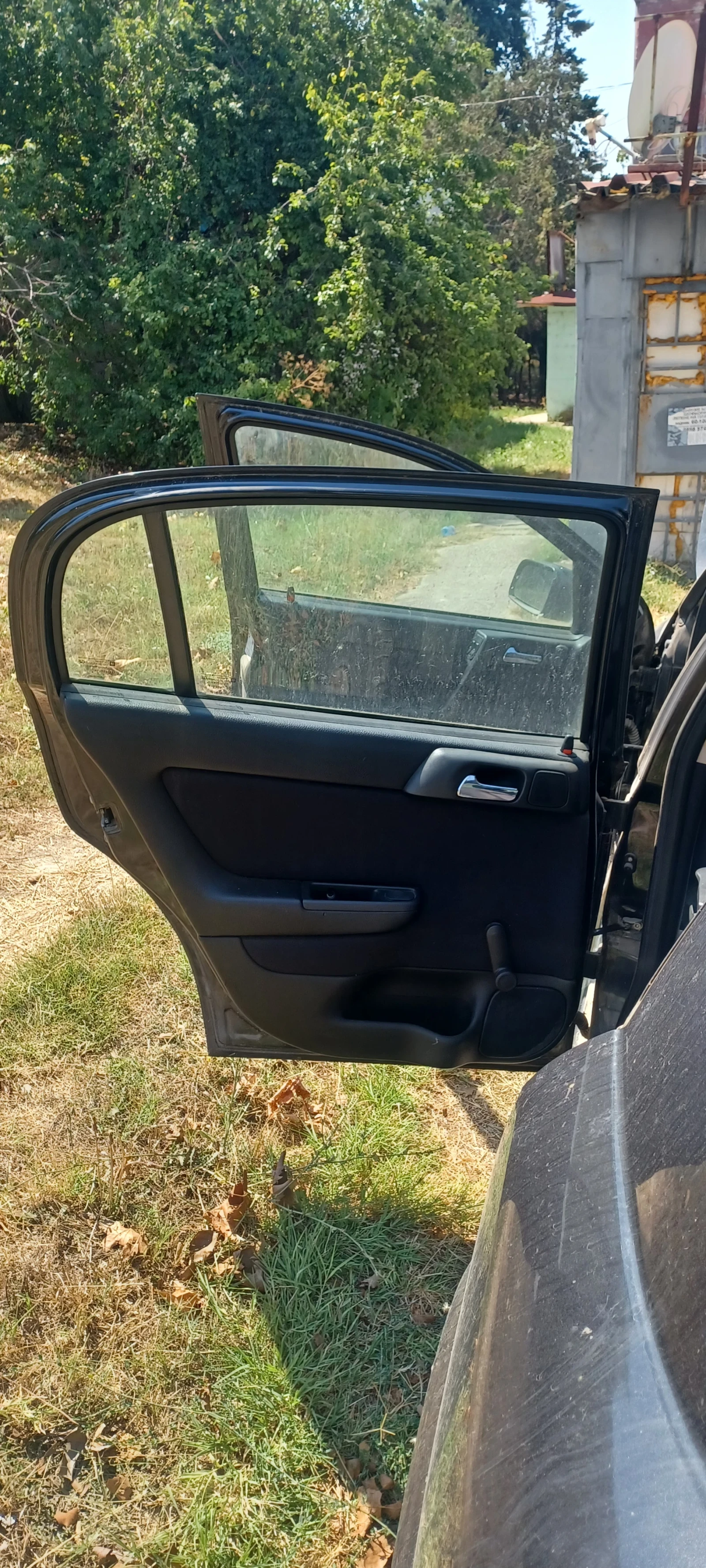 �� ����� ���� ����� � 1.6 ������ | Mobile.bg � ����������� 13