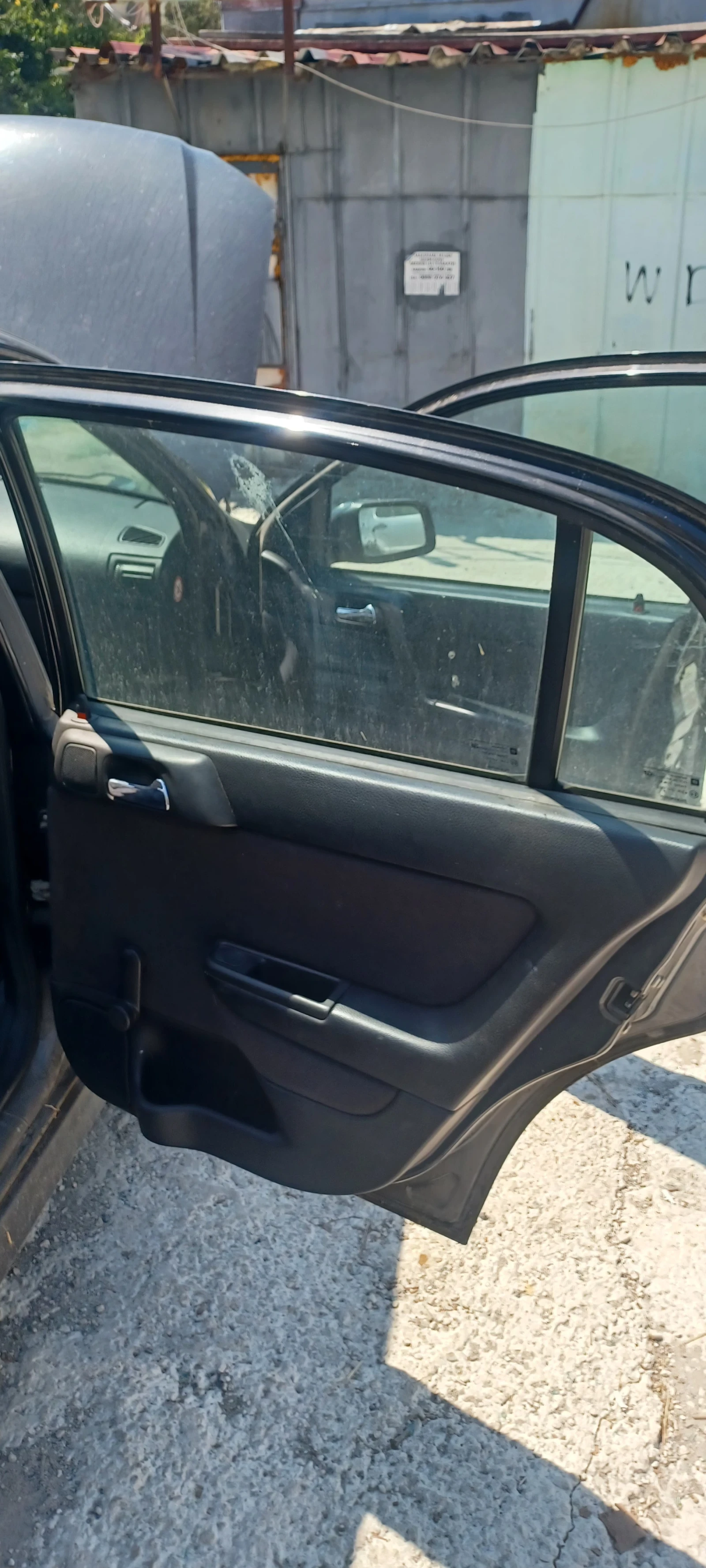 �� ����� ���� ����� � 1.6 ������ | Mobile.bg � ����������� 15