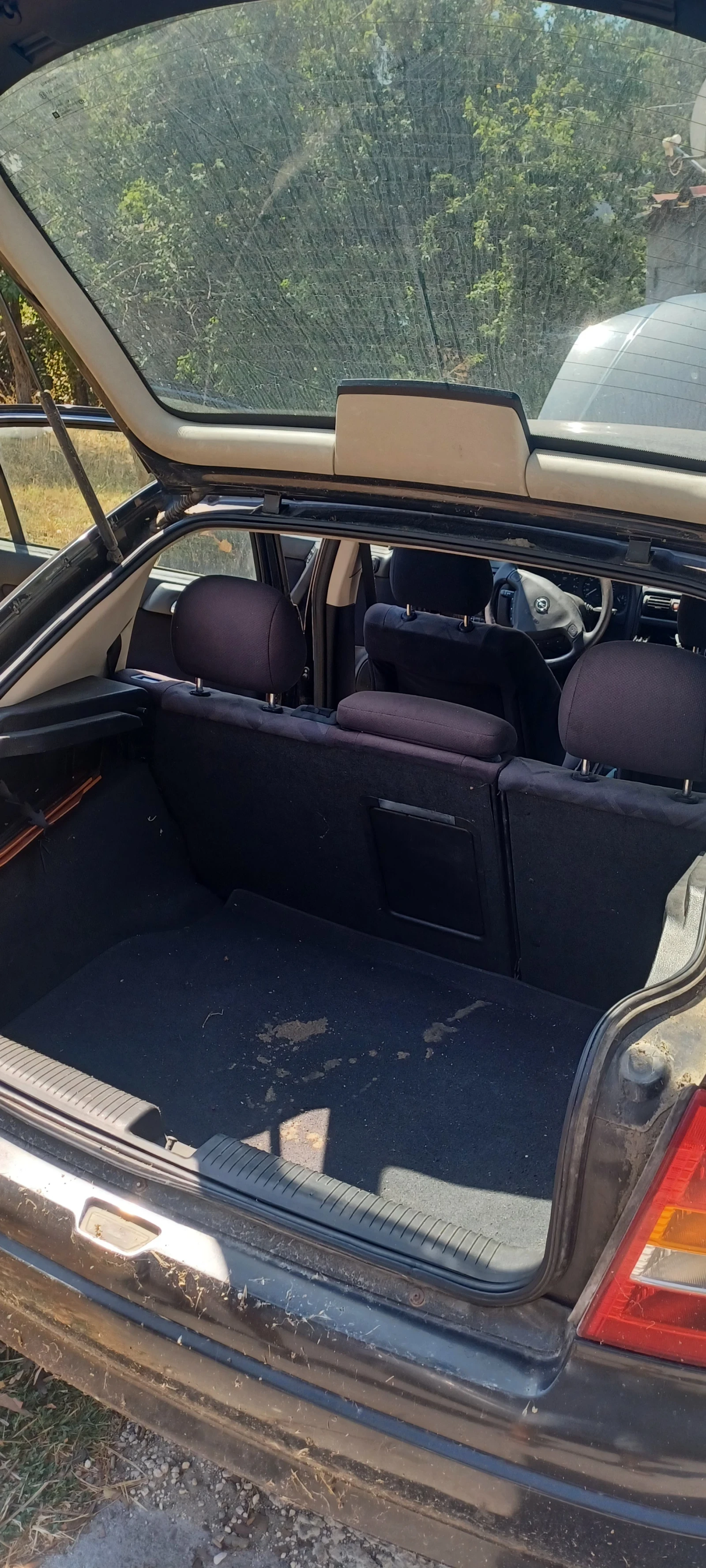 �� ����� ���� ����� � 1.6 ������ | Mobile.bg � ����������� 12