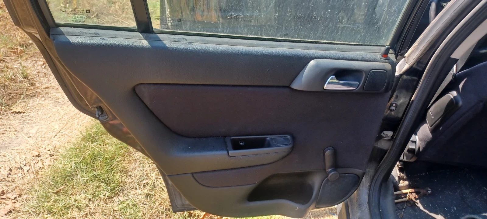 �� ����� ���� ����� � 1.6 ������ | Mobile.bg � ����������� 11