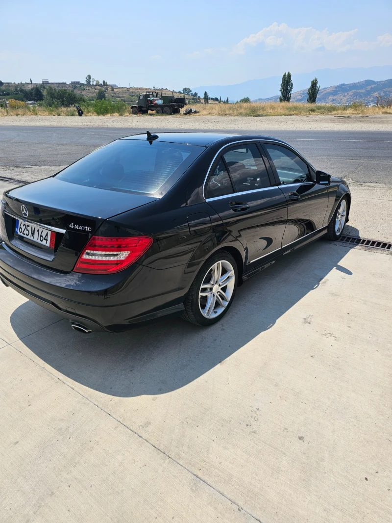 Mercedes-Benz C 300, снимка 5 - Автомобили и джипове - 48345315