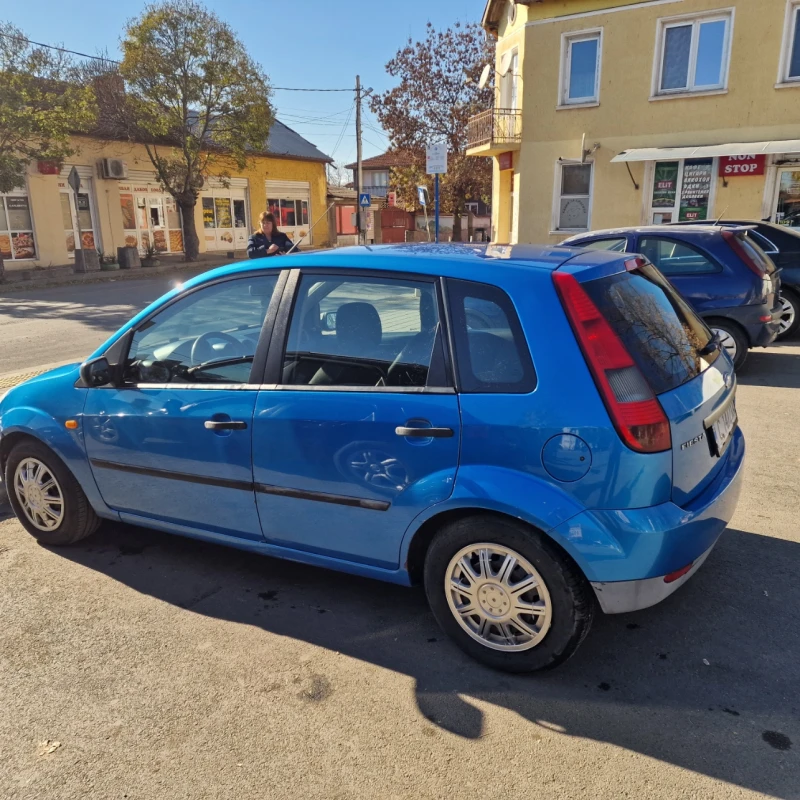 Ford Fiesta 1.3, снимка 7 - Автомобили и джипове - 48024053