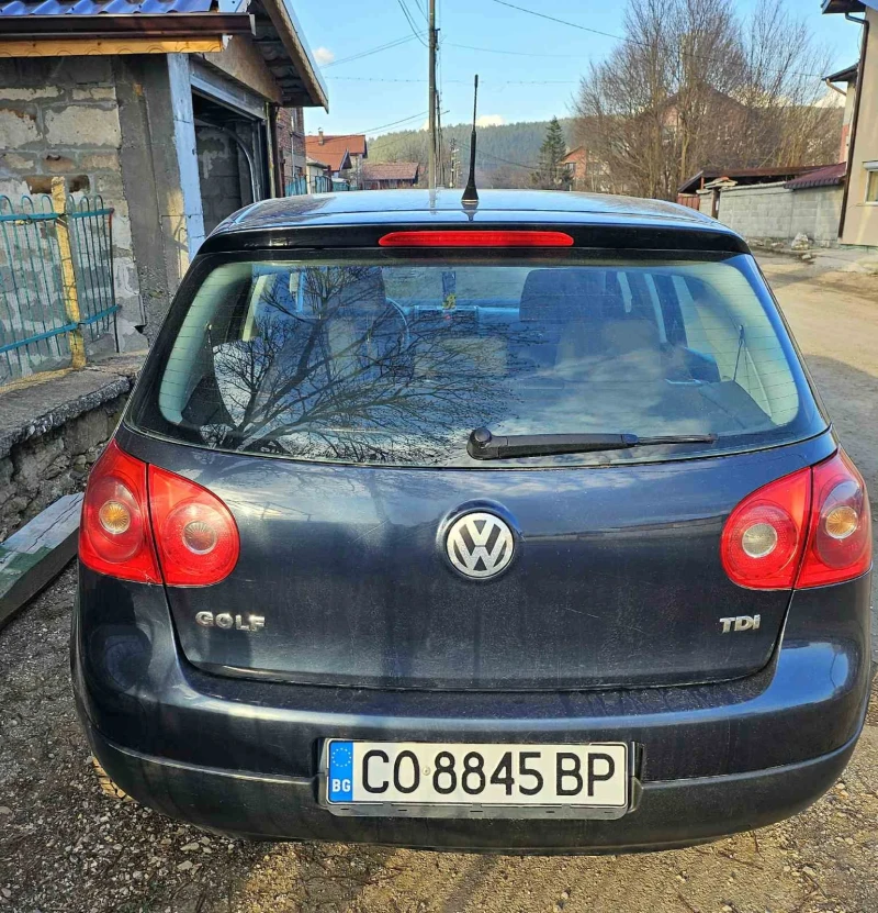 VW Golf 1.9, снимка 2 - Автомобили и джипове - 49276348